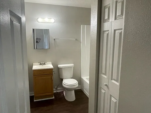 414 SE 7th Ter #14 — Photo 6