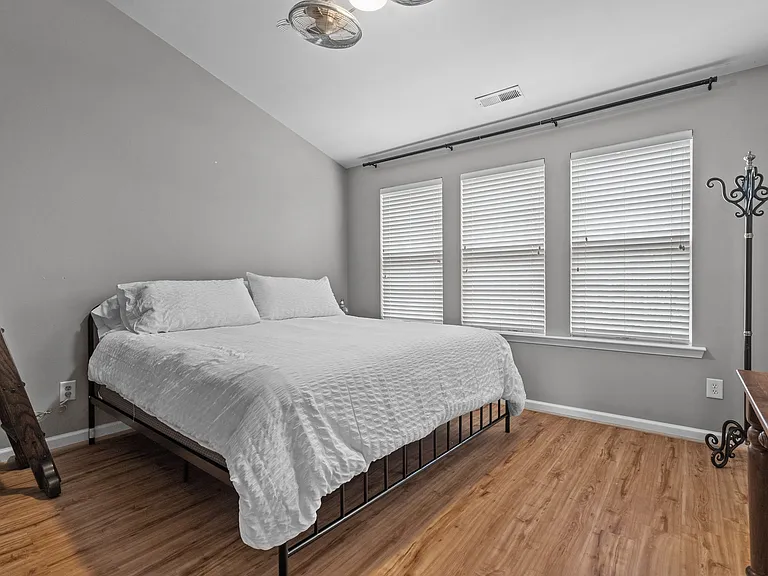 4134 Brenmar Ln — Photo 19