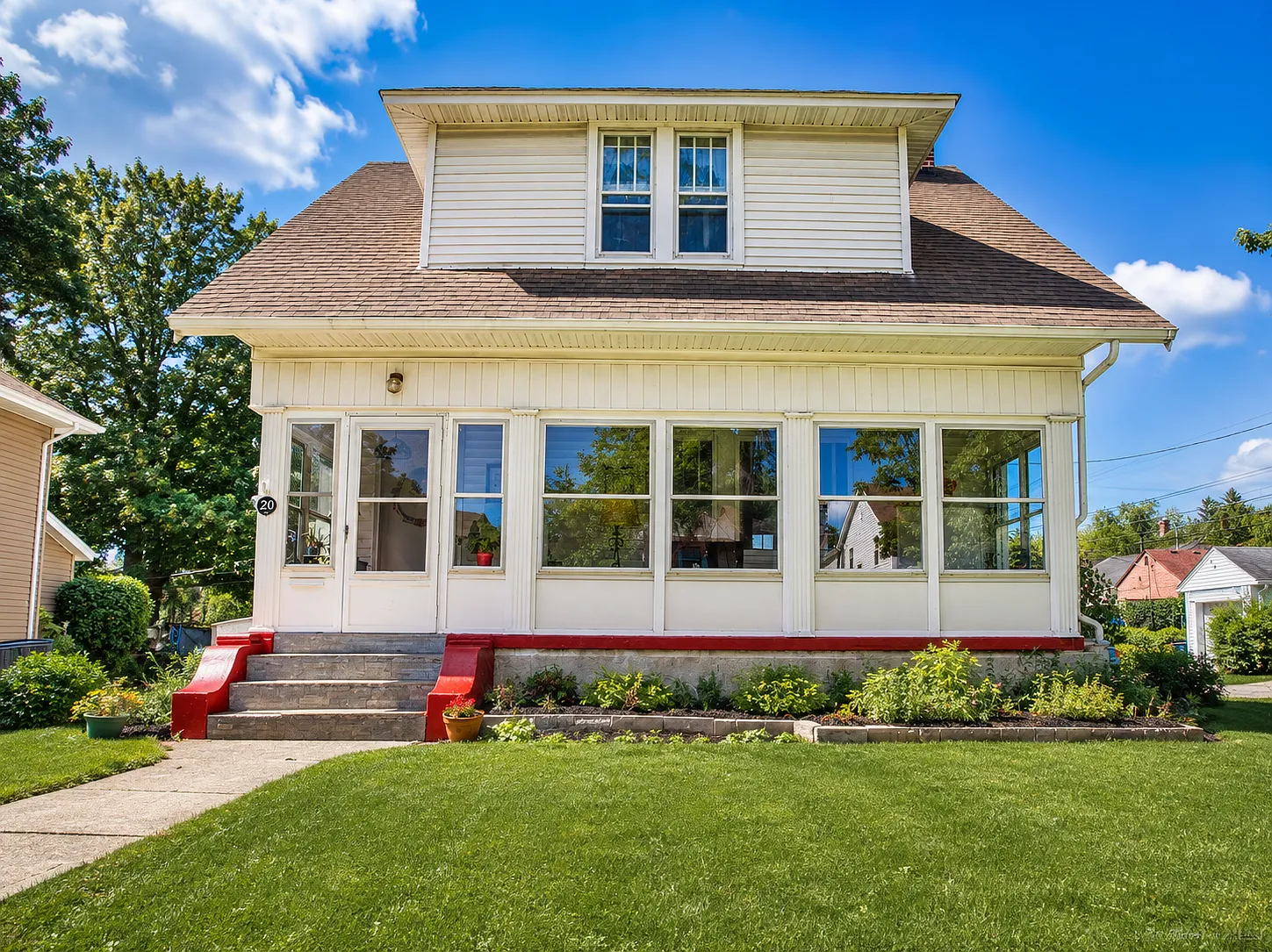 20 Corona Ave — Photo 3