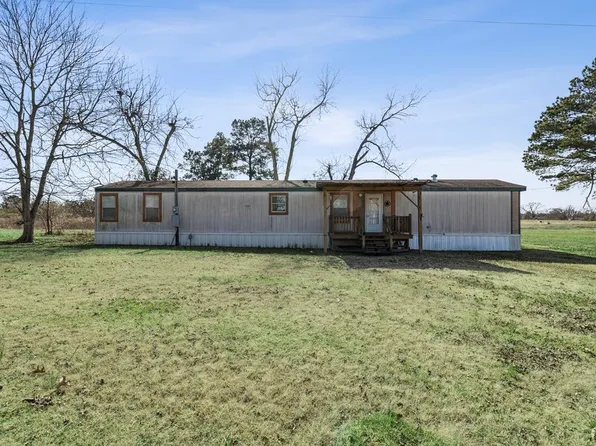 544 S C Ave, Garrison, TX 75946