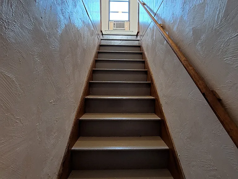 810 Etna St — Photo 16