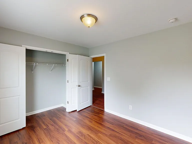10612 Kempsford Dr — Photo 9