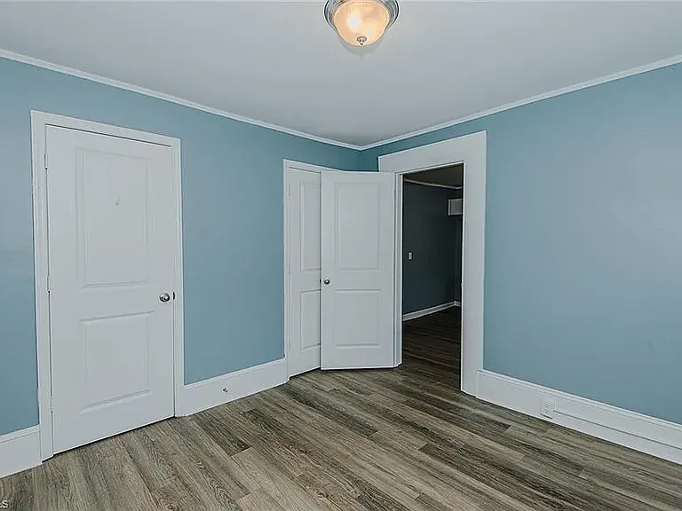1425 Marion St — Photo 17