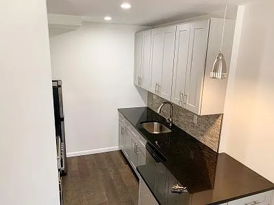 Rented by Point NYC | media 6