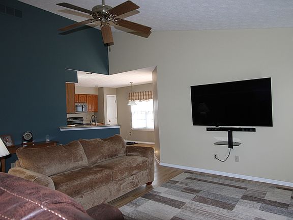 5th image of 2350 S Ashley Dr
