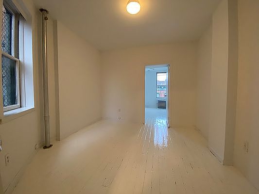 3rd image of 512 E 12th St APT 17