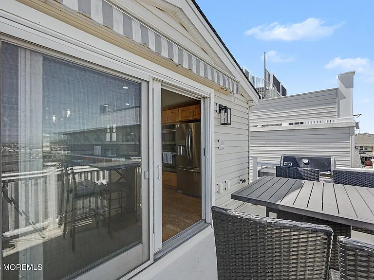 7 E Church St — Photo 36