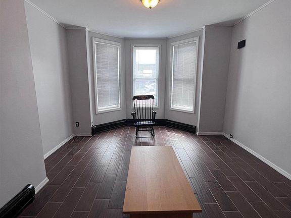 4th image of 107 Wales Ave #1