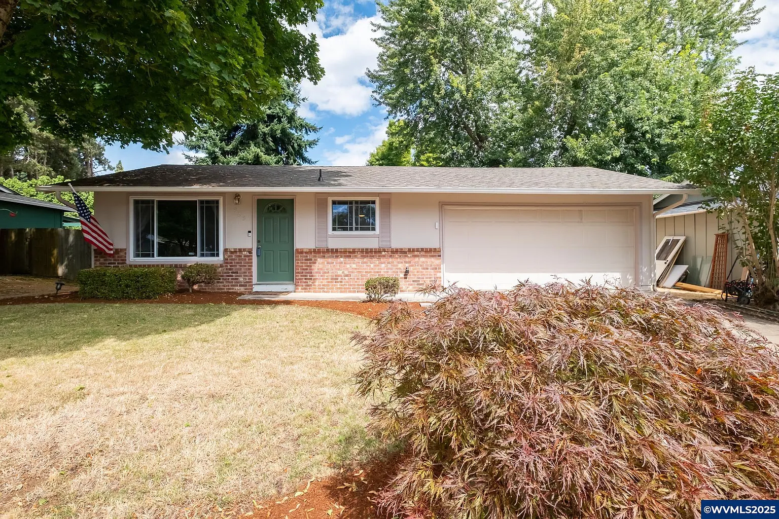 925 Denise Ct SE photo 1