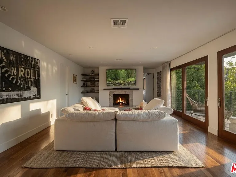 2035 De Mille Dr — Photo 18