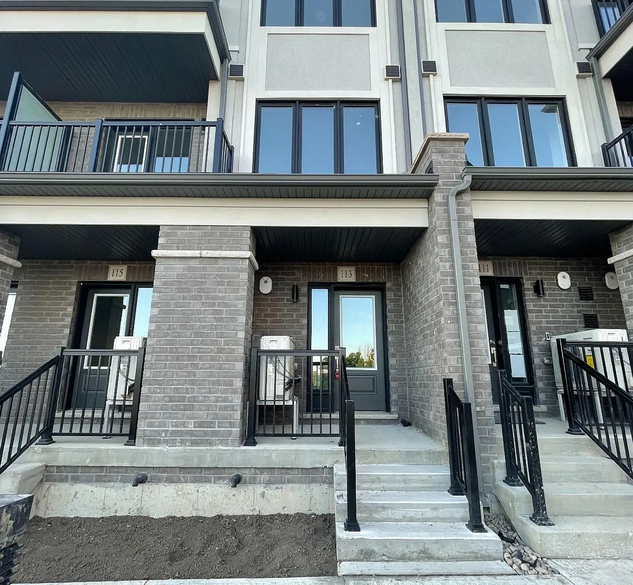 3 bed, $3,100 — Photo 2