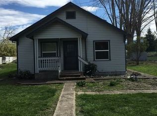 410 Charlotte Ann Rd, Medford, OR 97501