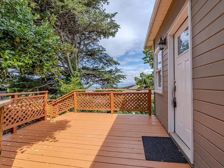 463 Talbot Ave — Photo 1