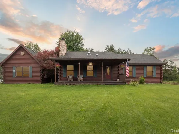 1177 N Pine River Rd, Smiths Creek, MI 48074