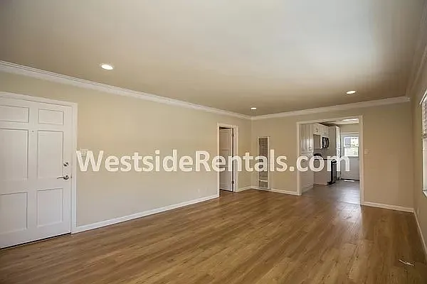 1760 Malcolm Ave #1760 — Photo 2