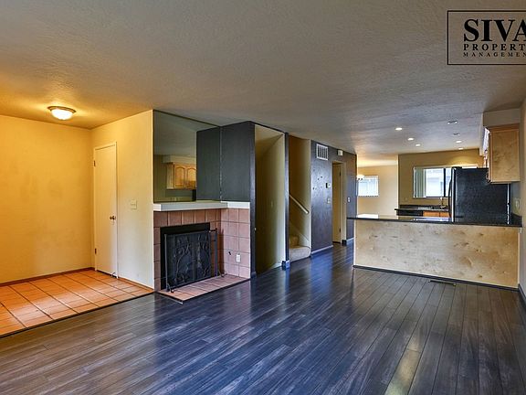 3rd image of 1183 Cherryview Ln