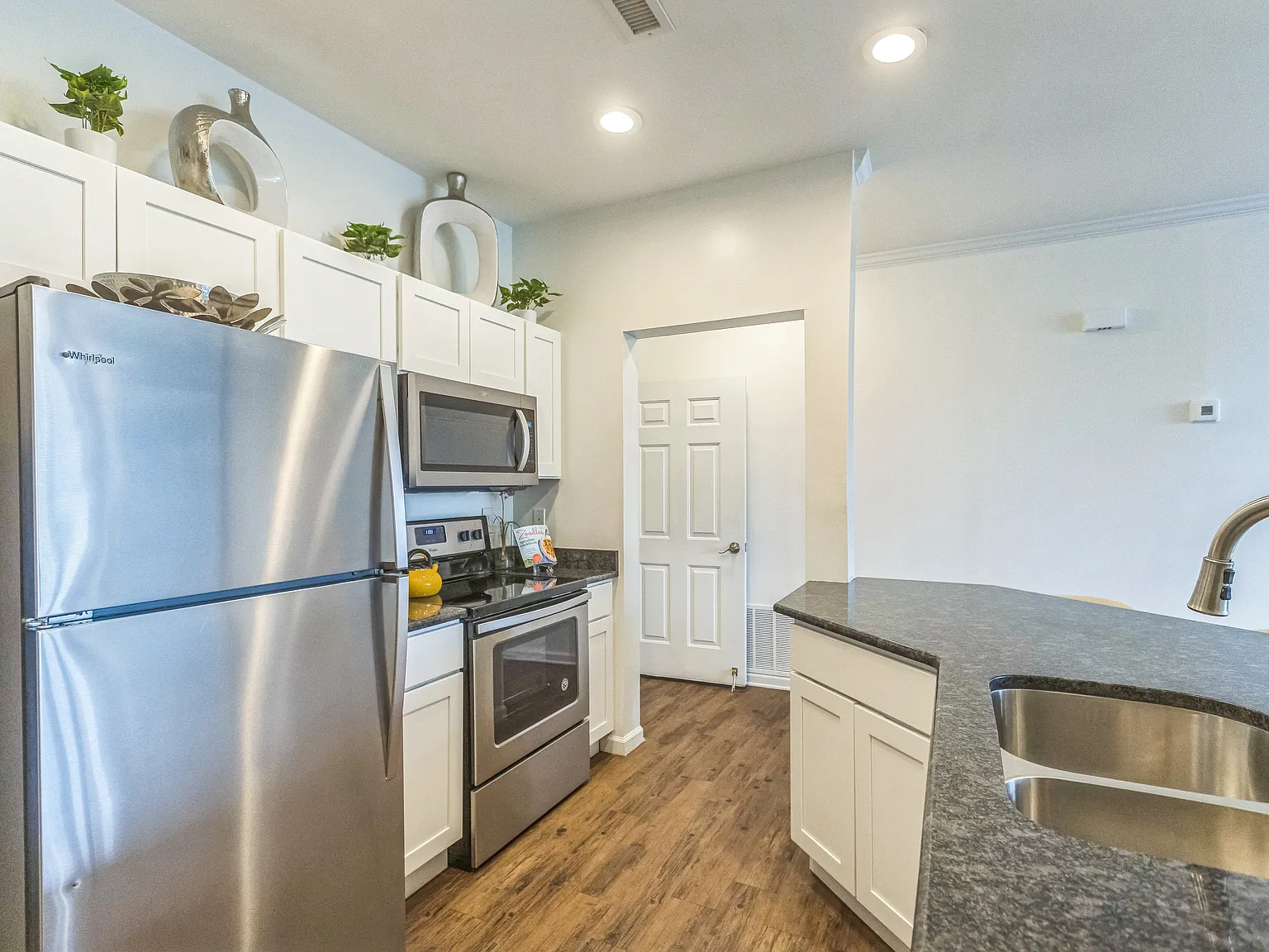 Botanica Cottages Apartment Homes — Photo 4