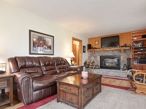 5th image of 1113 Newark Dr E