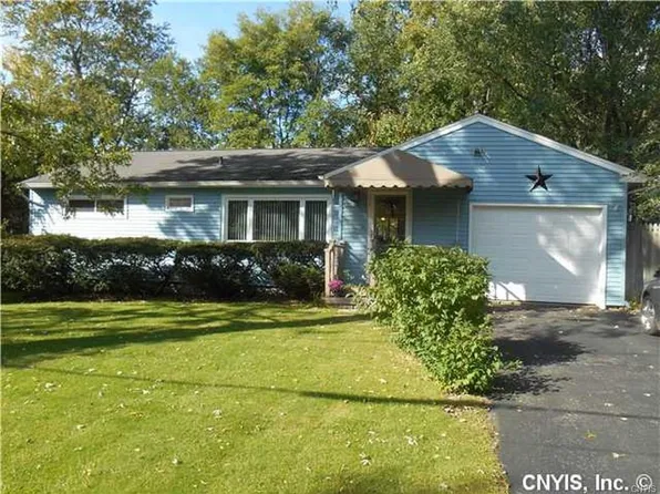 99 Roycroft Rd, Syracuse, NY 13214