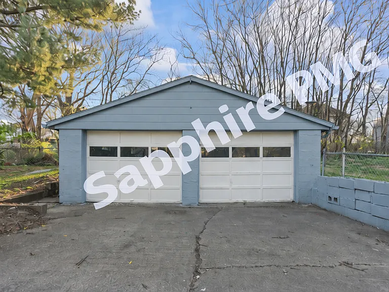 2407 Montgall Ave — Photo 18
