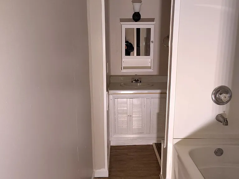 126 Osborne St #2 — Photo 5