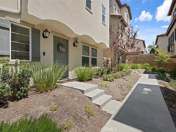 4th image of 27642 Rosewood Ln