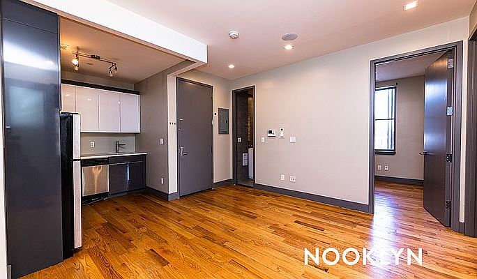 1st image of 337 Melrose St APT 4F