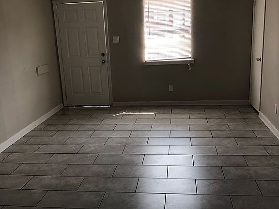 4th image of 4418 Lynn Ln APT 71