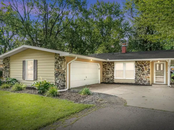 2211 Dale Dr, Fort Wayne, IN 46819