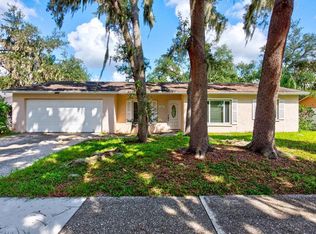 518 Wynnwood Dr, Brandon, FL 33511