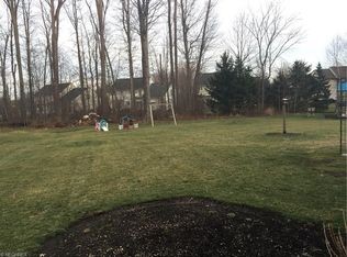 26992 Waterside Dr, Olmsted Falls, OH 44138