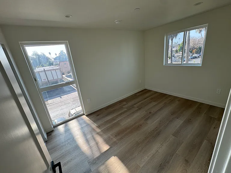14747 Friar St #1 — Photo 9