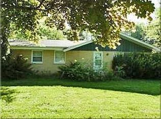 4131 Goleys Ln, Racine, WI 53404