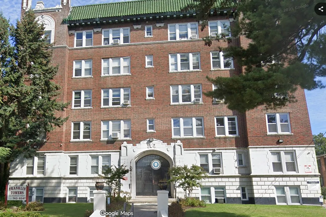 Franklin Towers — Photo 1