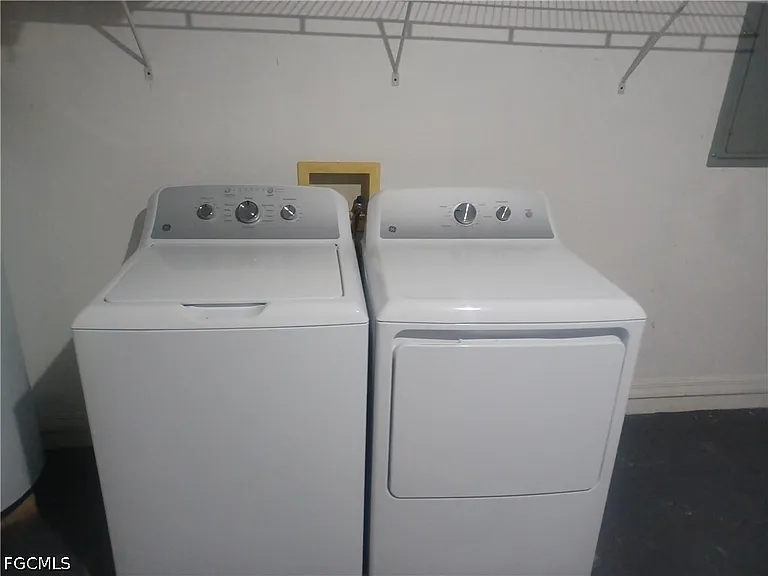 100 SW Trafalgar Pkwy #104 — Photo 22