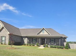 104 Cruz Ct, Dothan, AL 36305