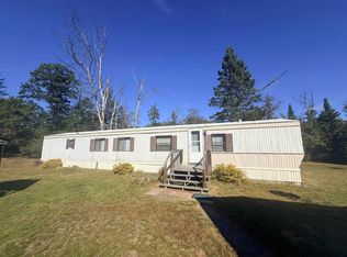 W11790 Parkway Ln, Crivitz, WI 54114