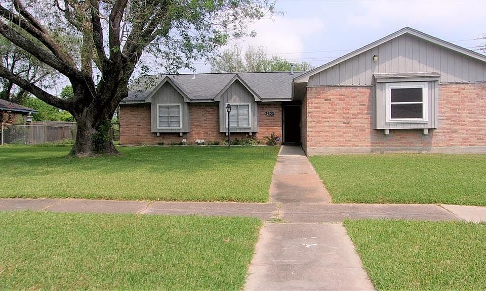 1st image of 3435 Roseberry Dr