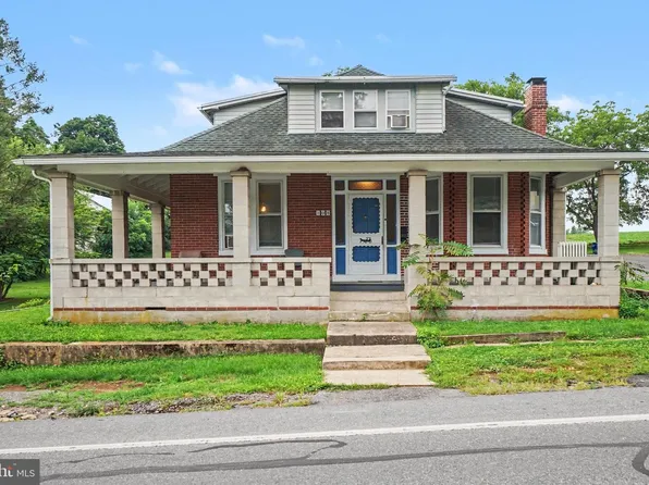 108 W Main St, Fayetteville, PA 17222