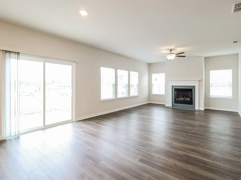 892 Milo Bay St — Photo 5