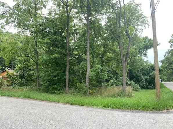 39490 N Summerside Dr, Antioch, IL 60002