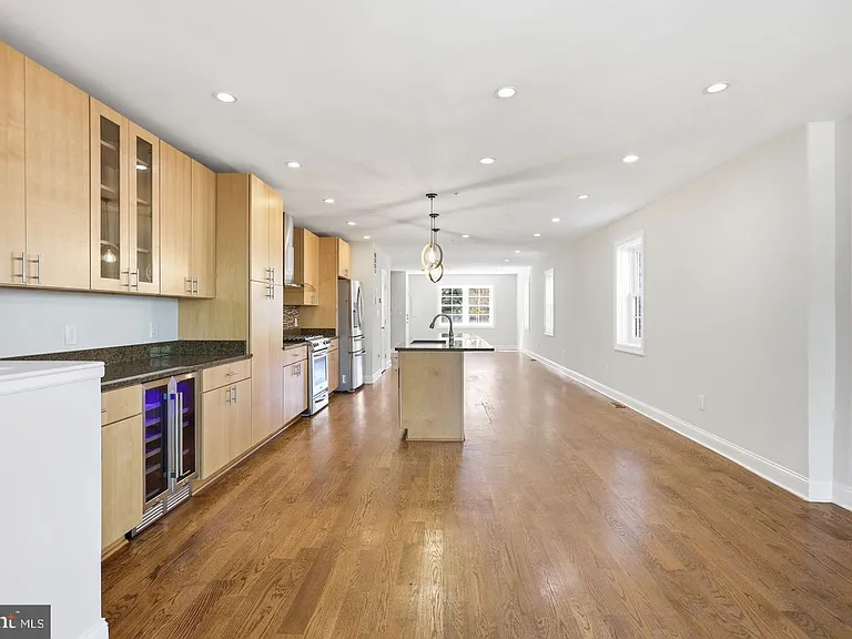 1820 Independence Ave SE #1 — Photo 11