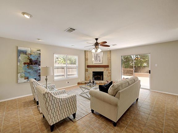2nd image of 1310 Chalk Ln