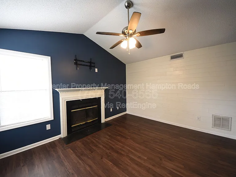1549 River Creek Cres — Photo 16