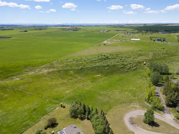 306085 92nd St, Rural Foothills County, AB T0L