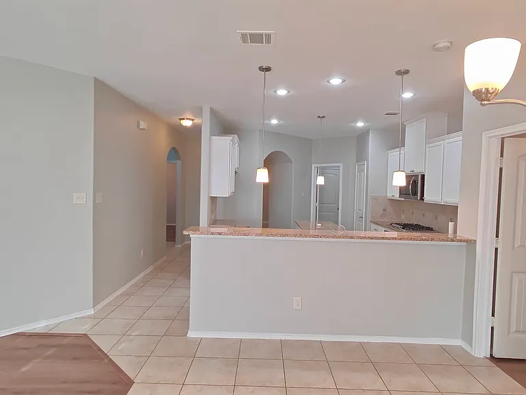 516 Rustic Oak Ln — Photo 10