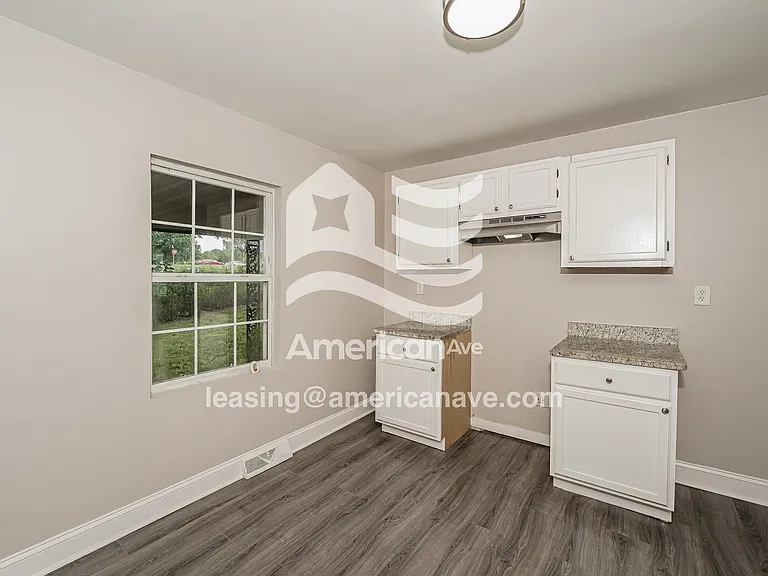 1095453_005_kitchen_6.jpg