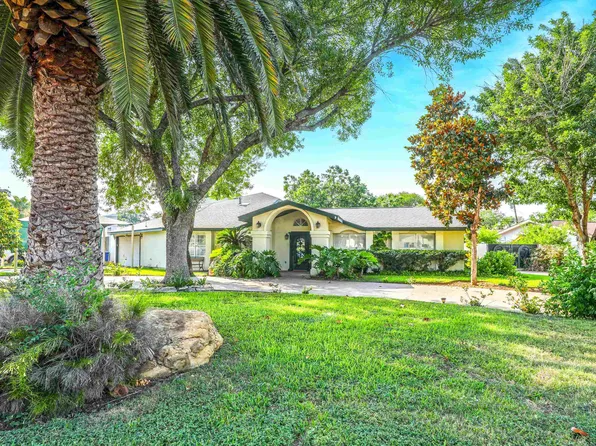 112 Inwood Rd, Laredo, TX 78045