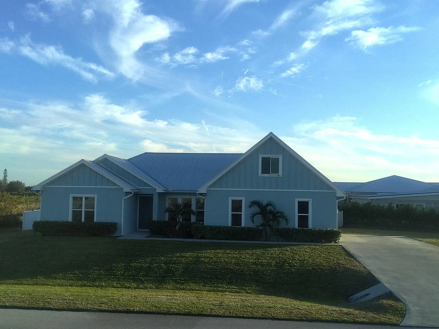4 bed, 2.0 bath, 2886 sqft, $3,800 — Photo 1