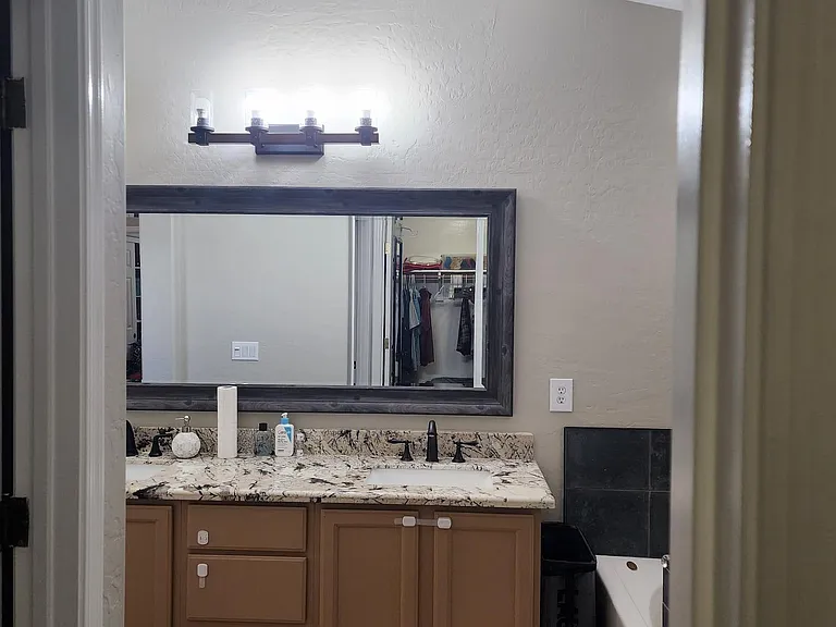 743 W Oxford Ln — Photo 25